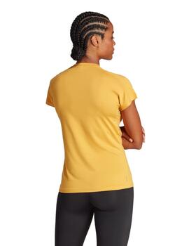Camiseta Adidas Essentials Minimal Branding Mujer Mostaza