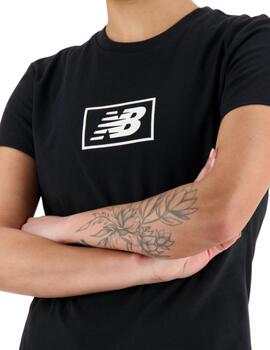 Camiseta New Balance Essentials Mujer Negro