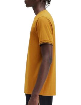 Camiseta Fred Perry Twin Tipped Hombre mostaza