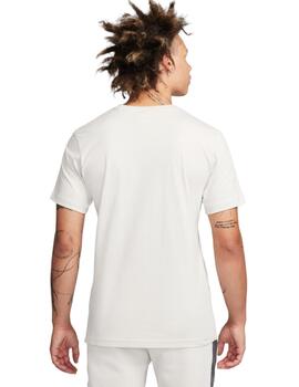 Camiseta Nike Graphic Hombre Beige