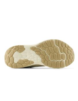 Zapatillas New Balance Fresh Foam Arishi v4 Mujer Beige